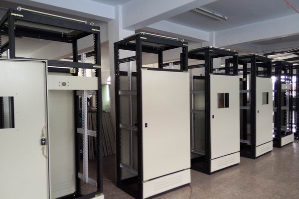 庐山控制柜-3683厂家控制柜检修需要注意的